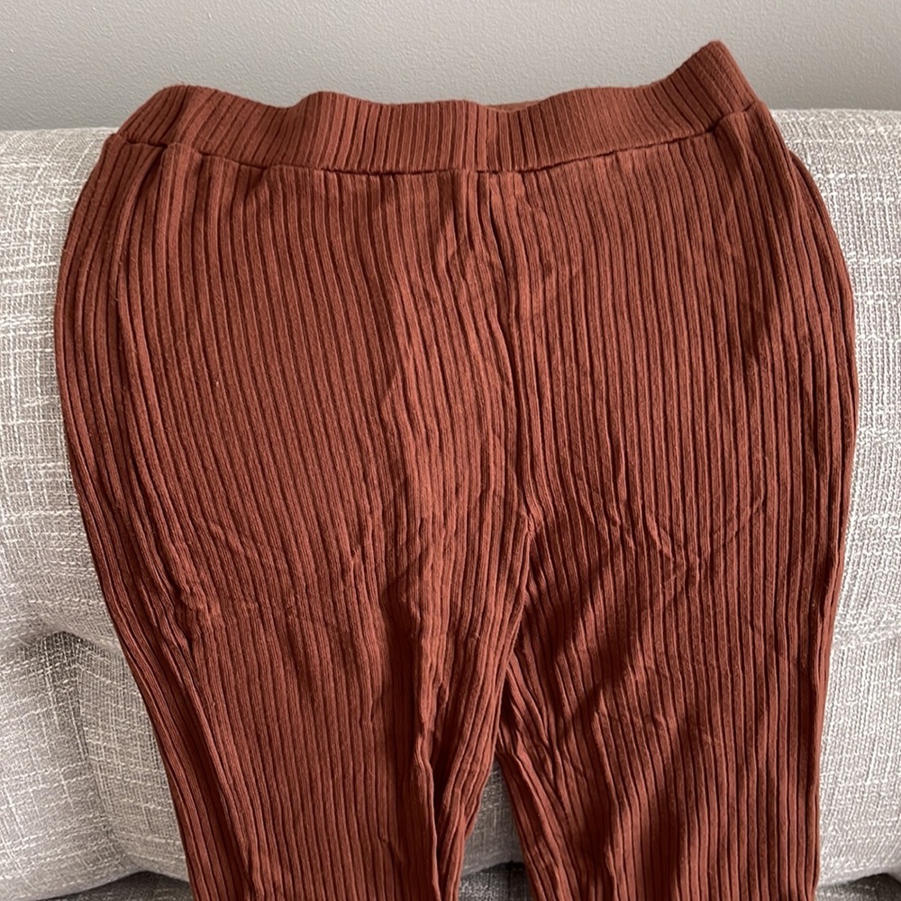 Reformation Ribbed Two-Piece Lounge Set in Rust Brown - Picture 9 of 13